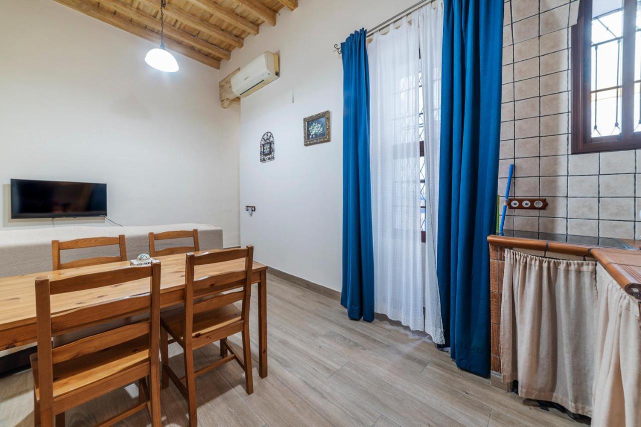 Alohamundi Conde De Barajas Apartment Seville Luaran gambar